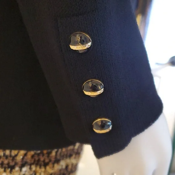 St. John Basics 2-Button Black Blazer in Classic Santana Knit, Size 8 - Picture 5 of 12